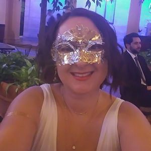 Meet your Posher, Alison